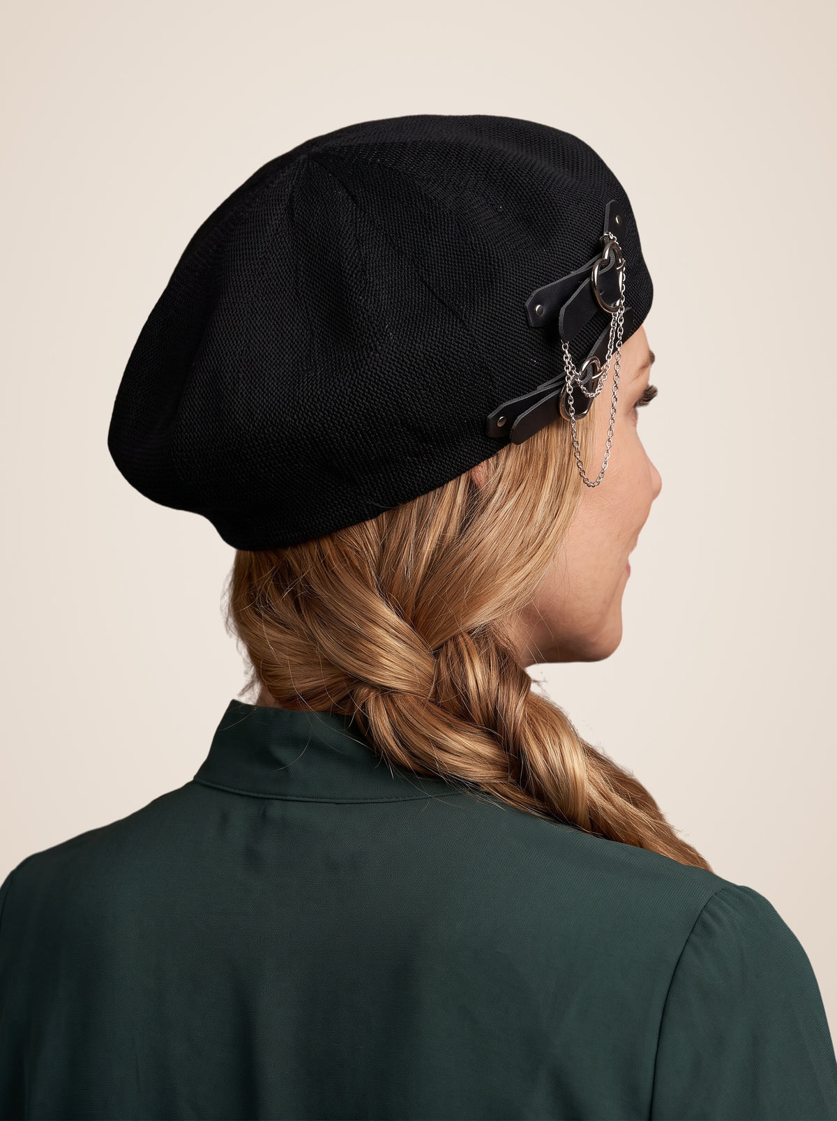 Double Heart Buckle Chain Beret in Black, worn by a model, back view, back, picture 5